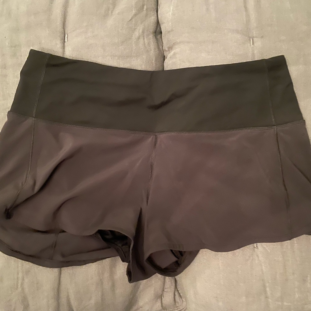 Lululemon High-rise 2.5” Speed Up Short in Black
